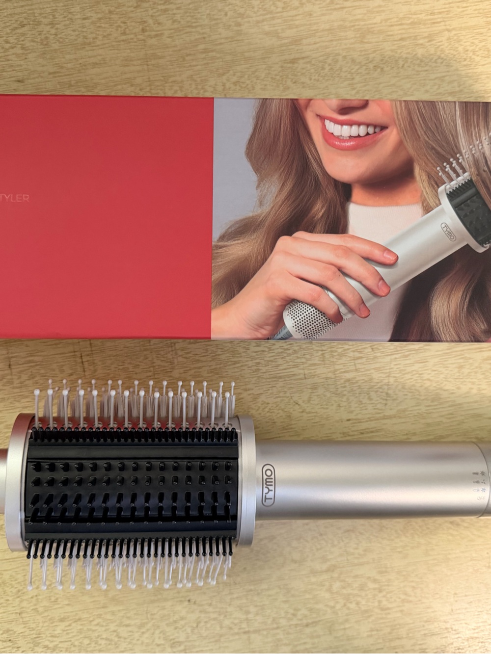 Hot Air Brush - Silver Volumizing Styler (Silver)